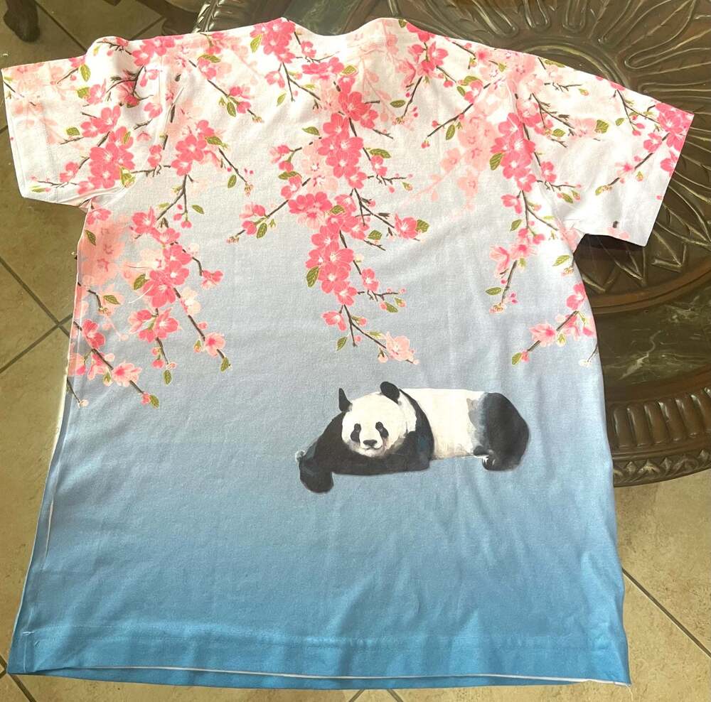 Smithsonian Institution Cherry Blossom Panda T-Shirt Youth M - Picture 2 of 3